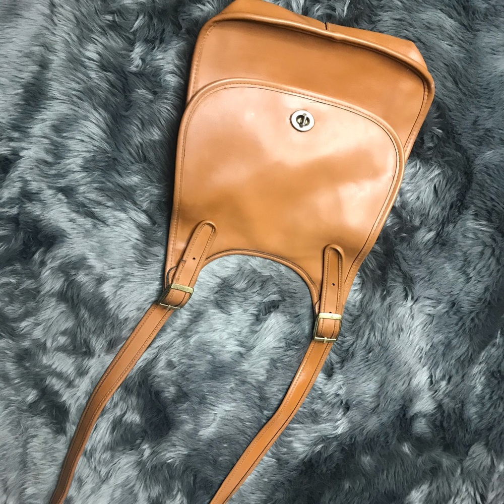 Authentic tan leather Coach small cross body purse